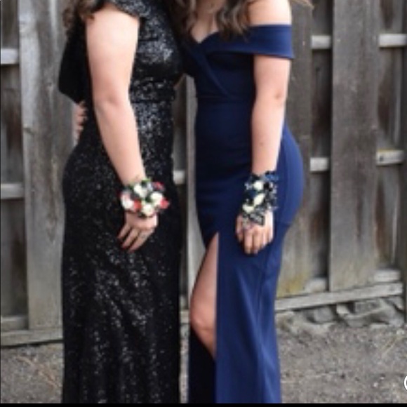 Prom dress - Picture 2 of 6